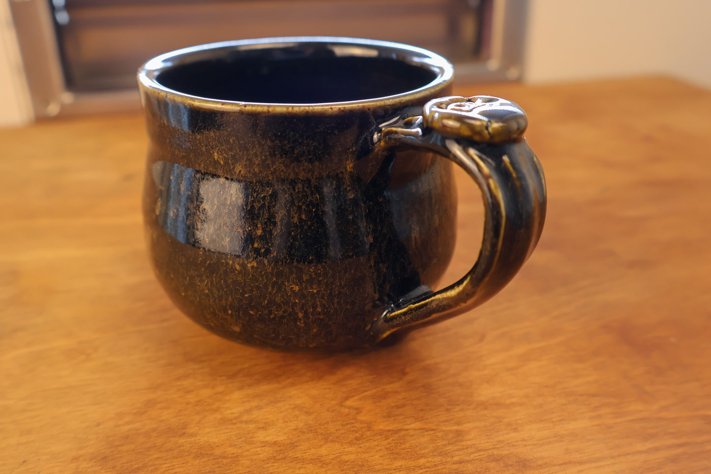 Black/Melted Gold Mug