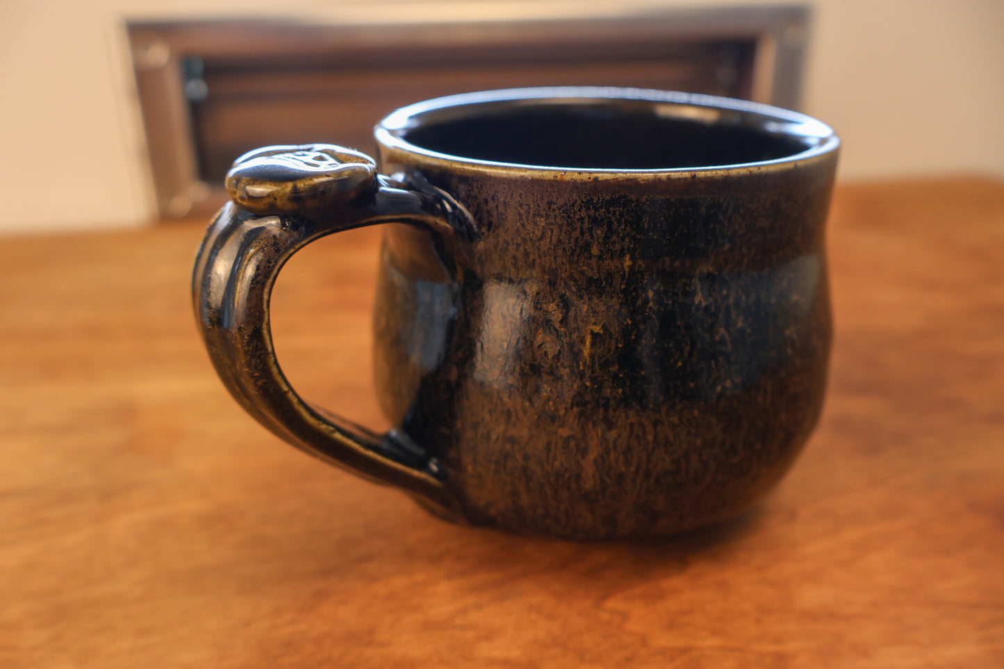 Black/Melted Gold Mug